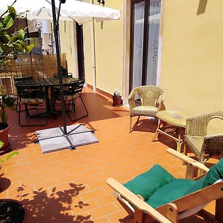 L'Oasi Di Sofia Appartamento Turistico Etnea Cavour Bellini 卡塔尼亚 外观 照片