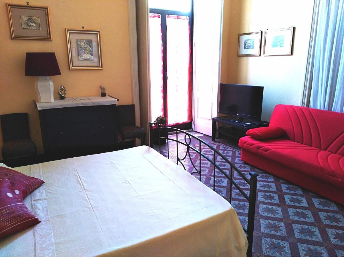 L'Oasi Di Sofia Appartamento Turistico Etnea Cavour Bellini 卡塔尼亚 外观 照片
